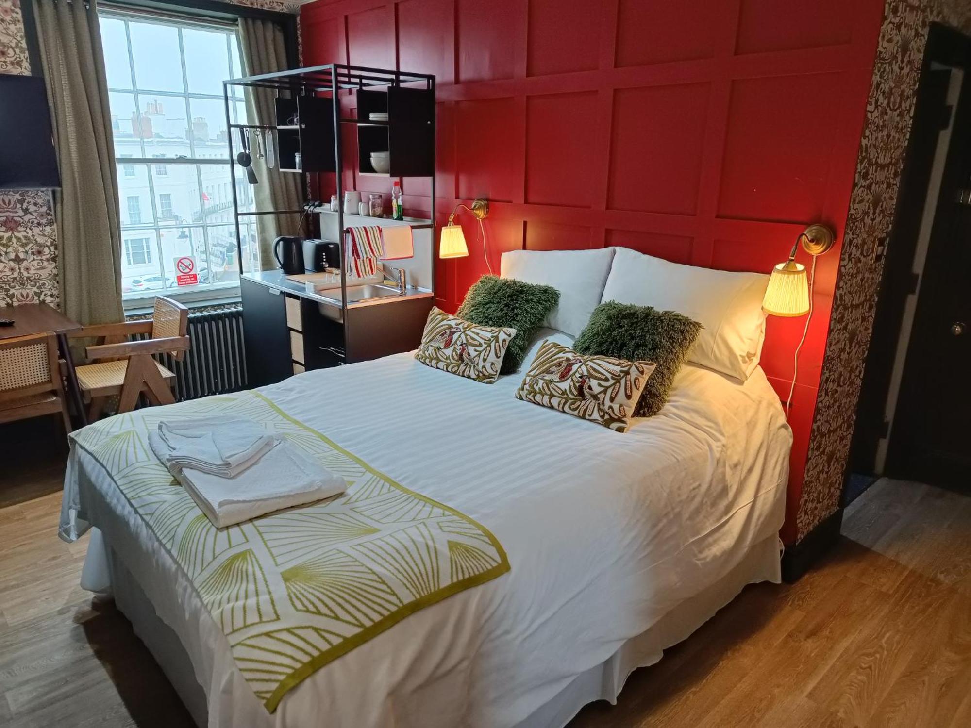 Rooms On The Prom Cheltenham Exteriör bild