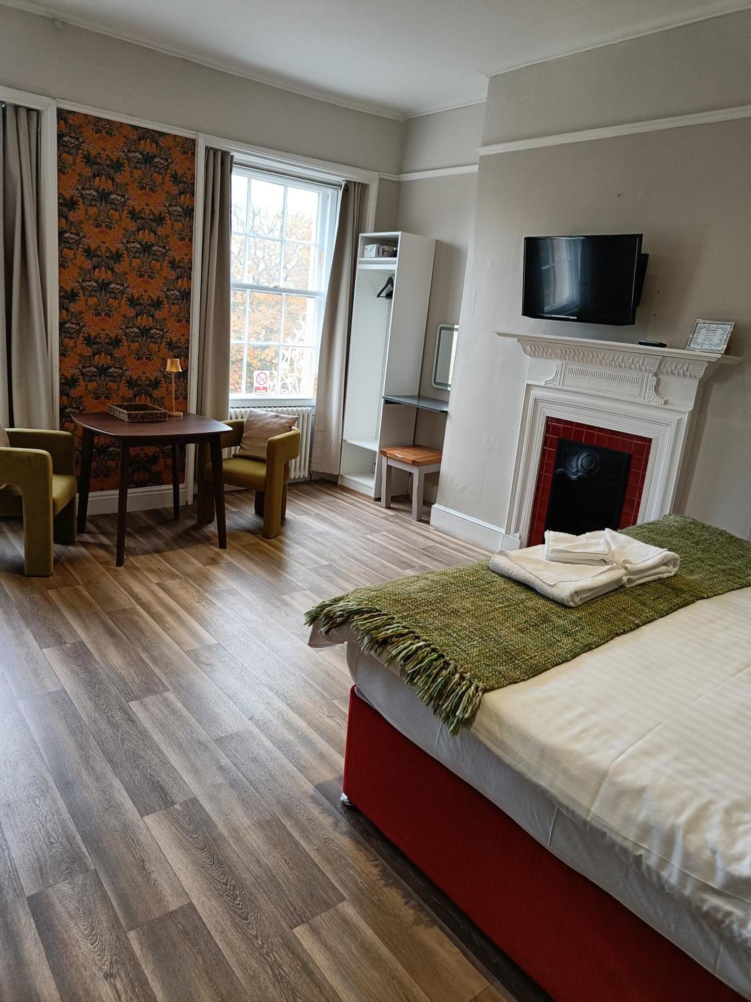 Rooms On The Prom Cheltenham Exteriör bild